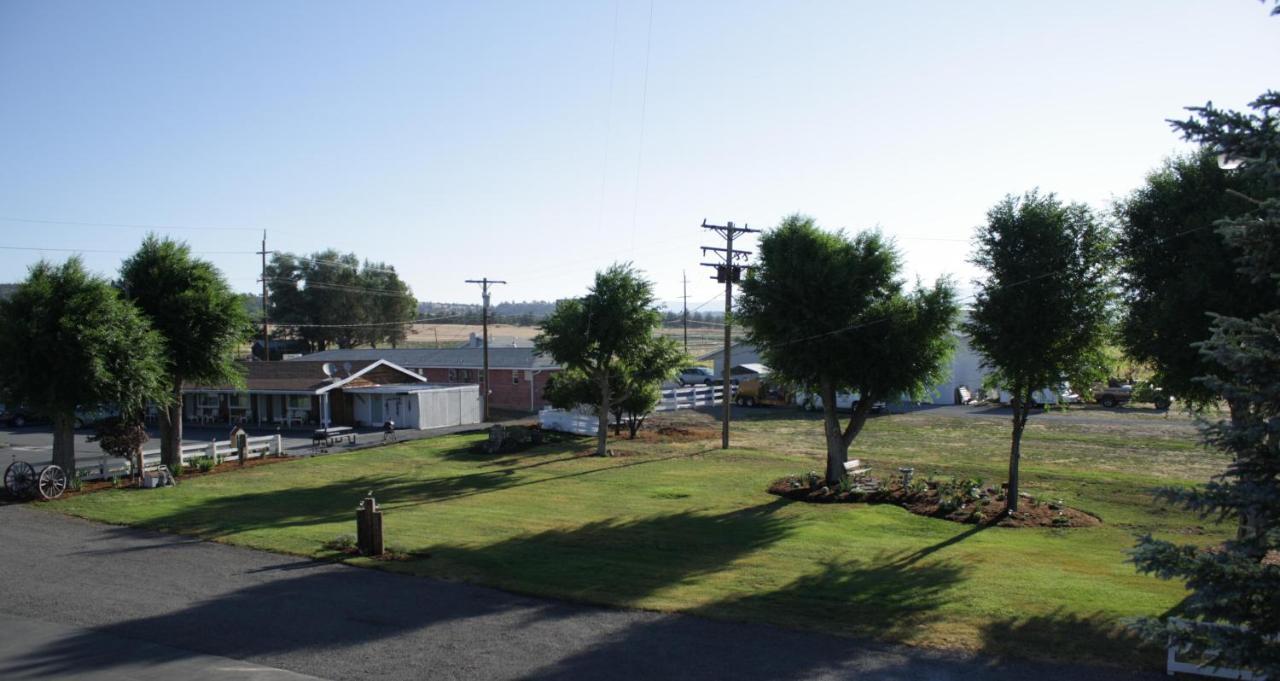 Rim Rock Motel Alturas Buitenkant foto