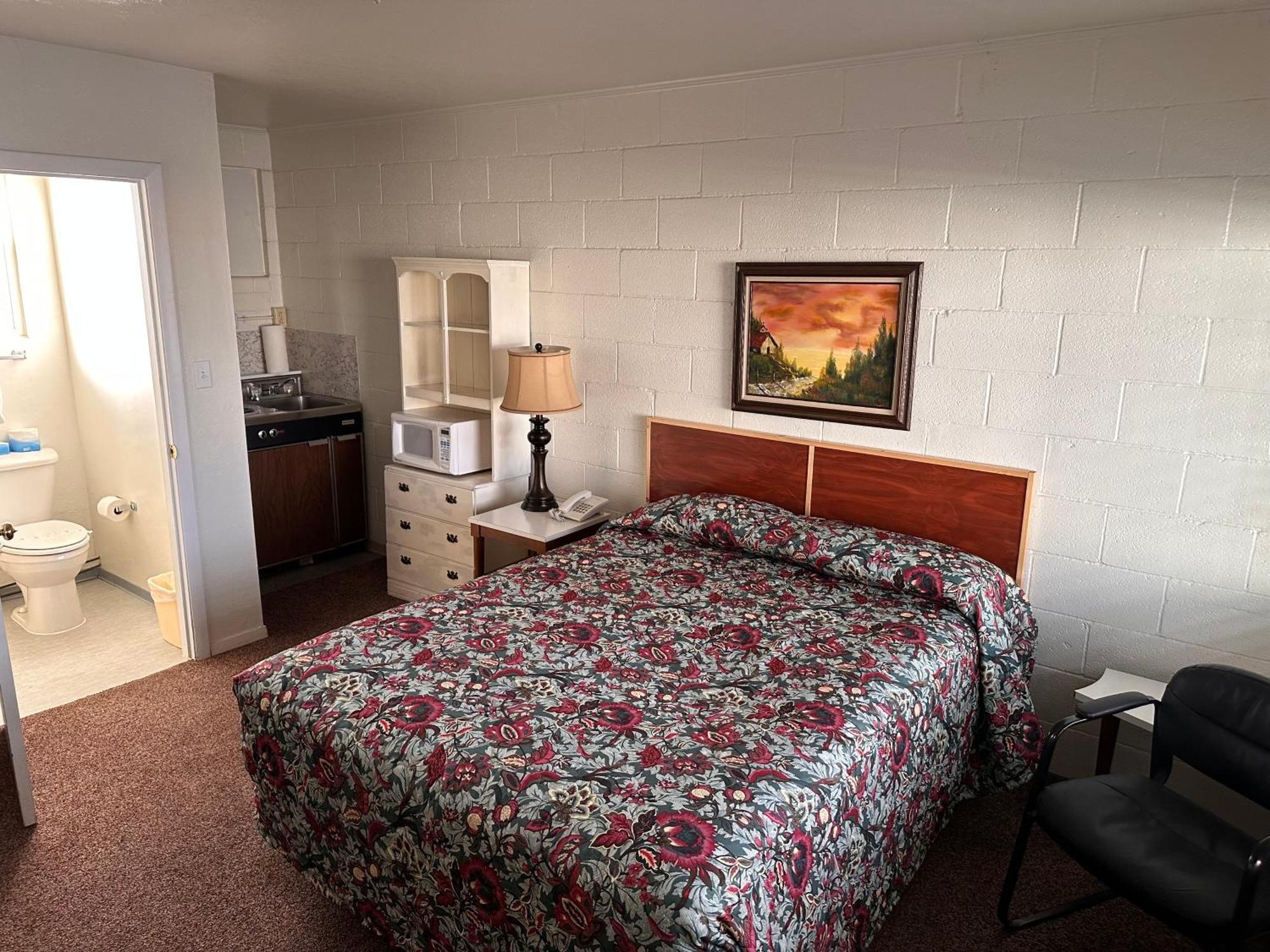 Rim Rock Motel Alturas Buitenkant foto