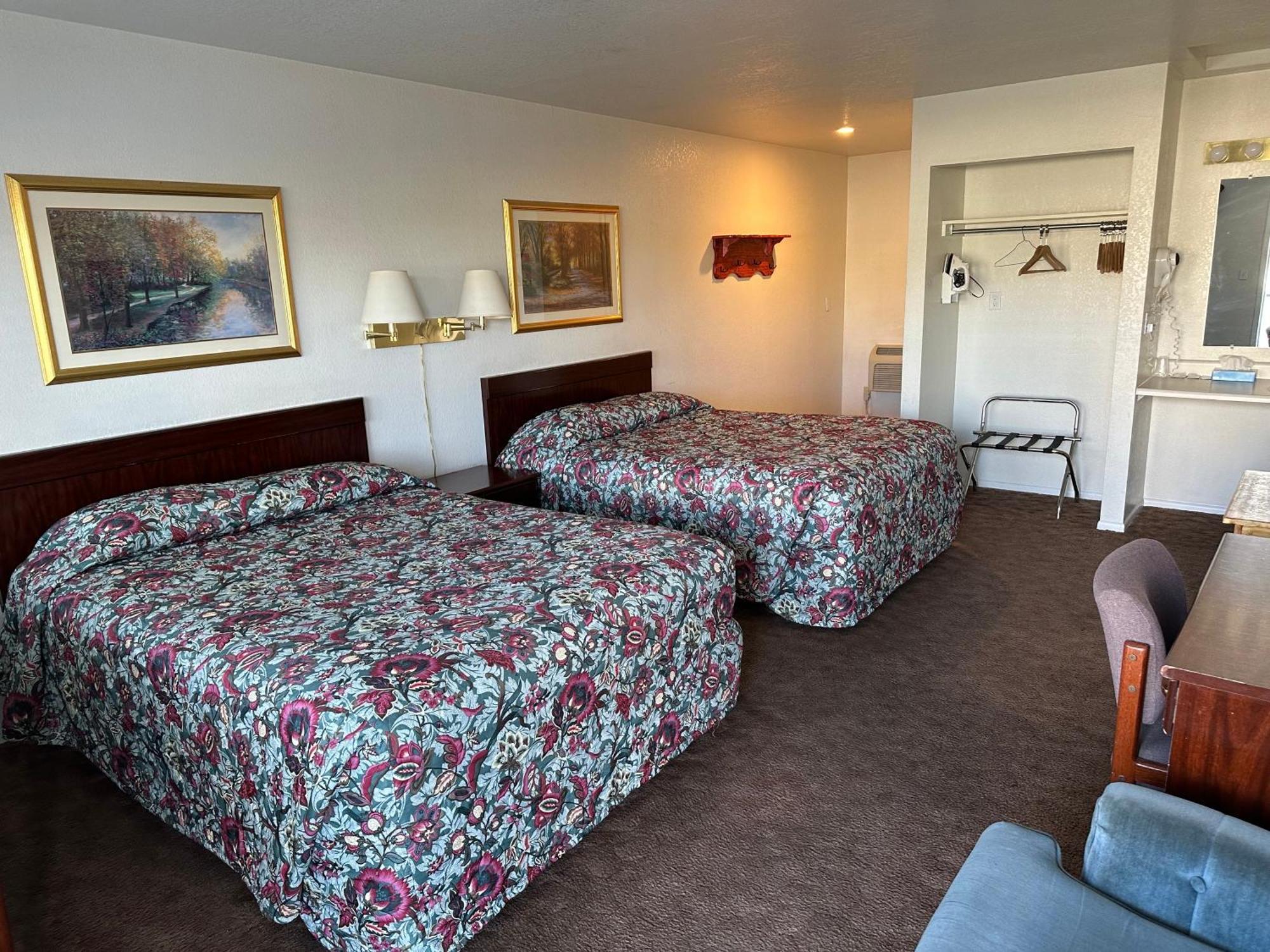 Rim Rock Motel Alturas Buitenkant foto