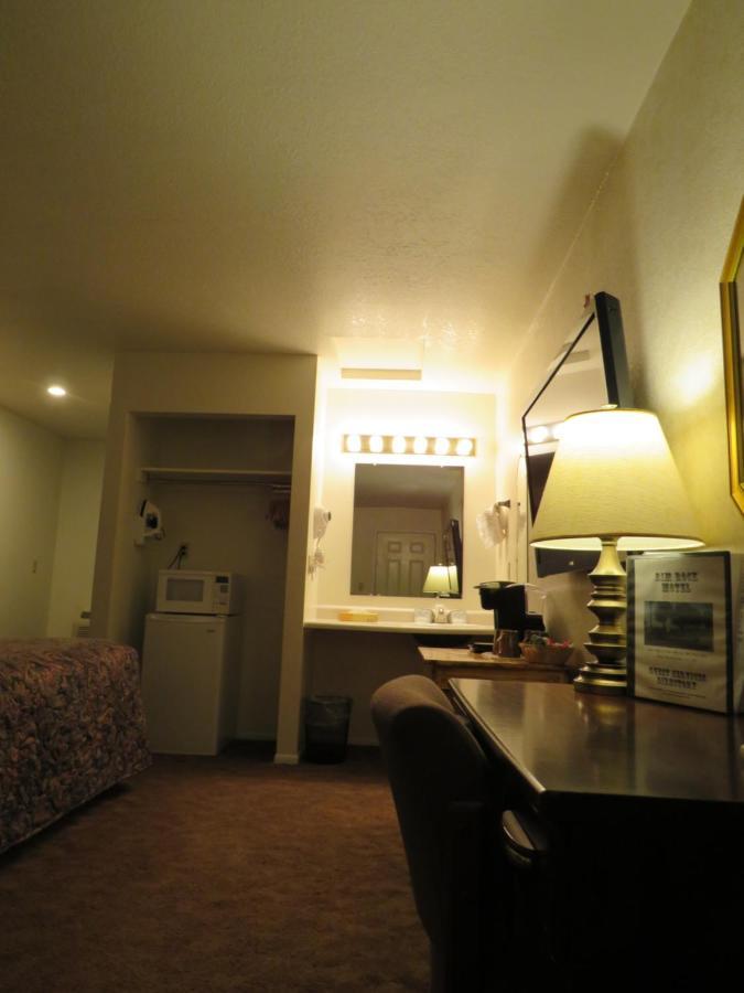 Rim Rock Motel Alturas Buitenkant foto