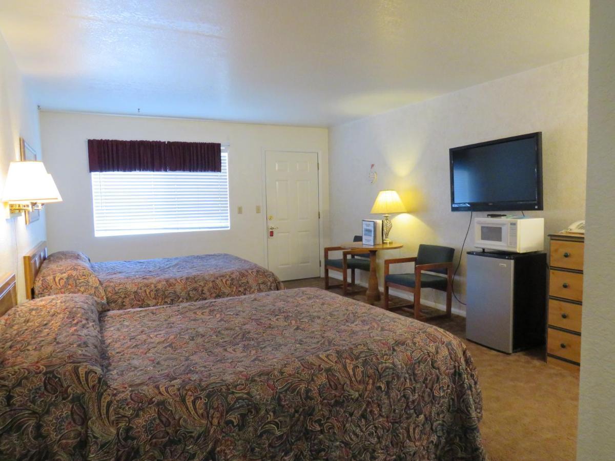 Rim Rock Motel Alturas Buitenkant foto